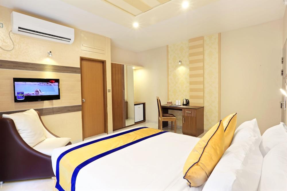 Asia Hotel & Resorts Дака Екстериор снимка